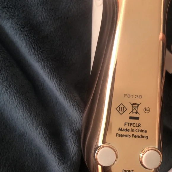 Flawless Face Brush - Picture 6 of 9